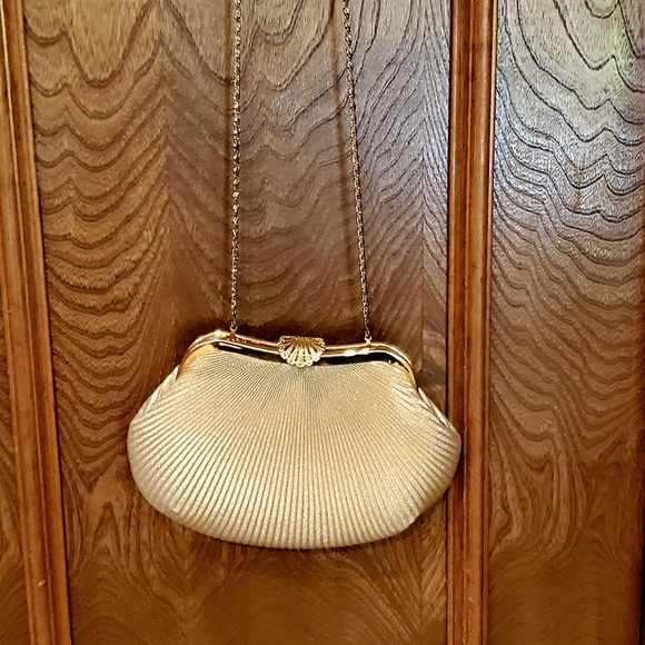 Gold Vintage Flapper Style Evening Clutch - Picture 1 of 6